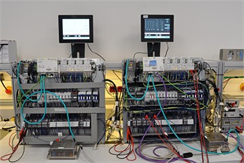 Ein Testaufbau bei AAIT in Nürnberg, die Touch Panel stammen von Syslogic. Das Unternehmen ist Gesamtanbieterin für Bahnsteuerungen. 