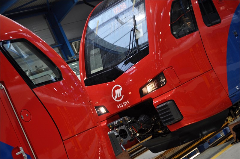 <p> Stadler supplies its FLIRT compositions throughout the entire world. Here, two vehicles for the Serbian Railway. </p>